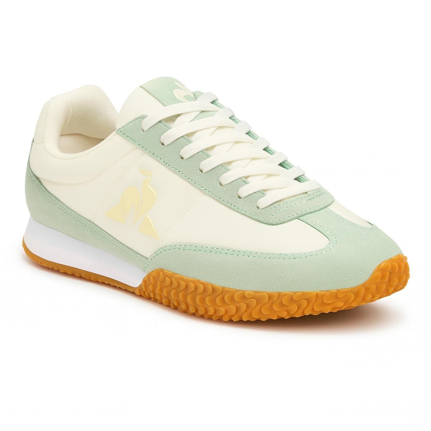 VELOCE I optical white/ subtle green image.