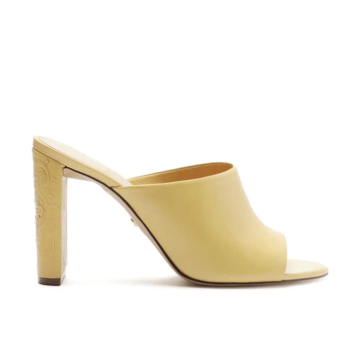 Sandalia A1349100010002U new yellow image.