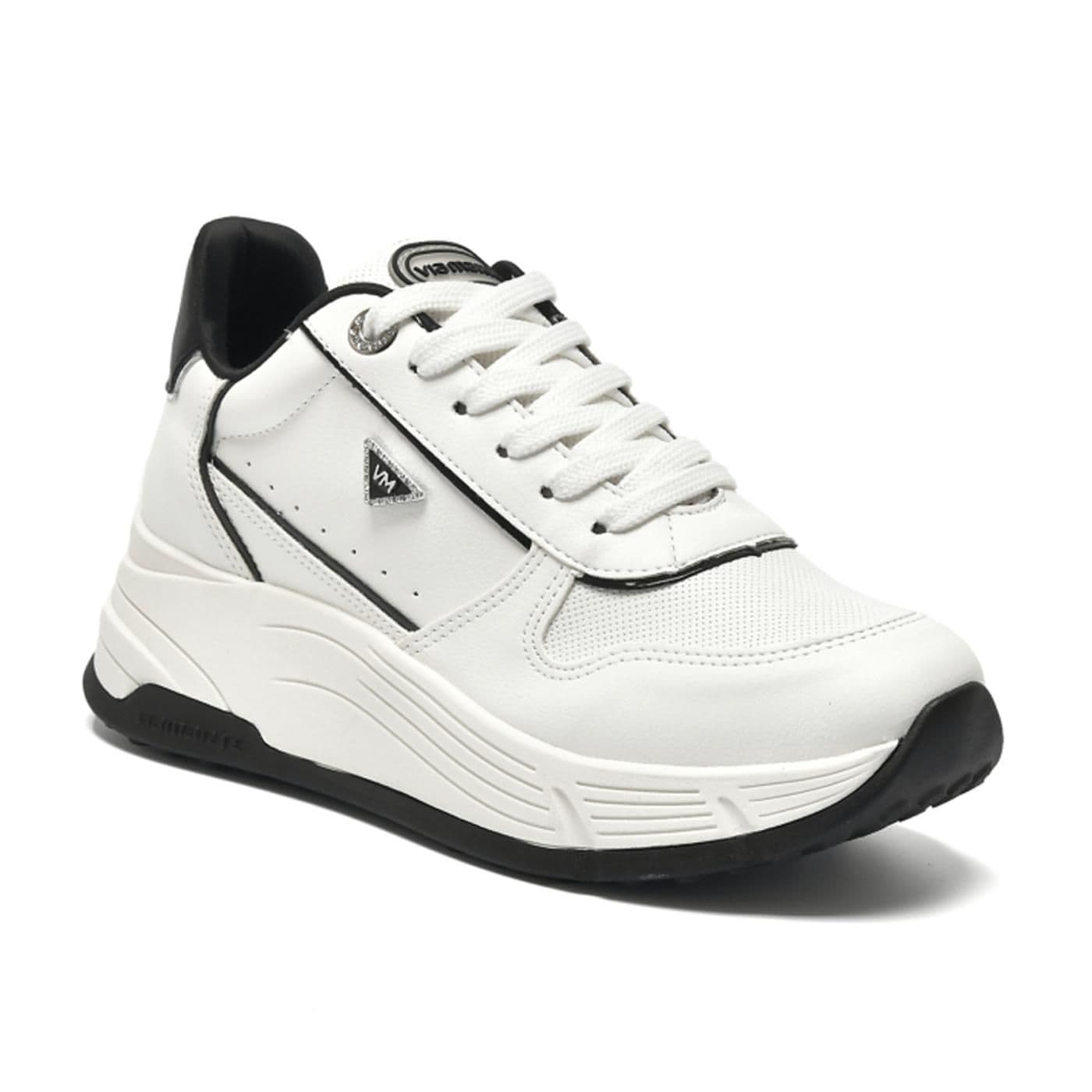 Tenis milk/milk/preto image.